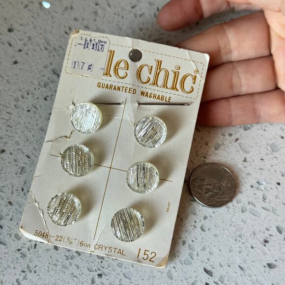 6 NEW 50s Vintage Le Chic Buttons On Card Crystal Clear Silver Round Shank 9/16" - Picture 1 of 6